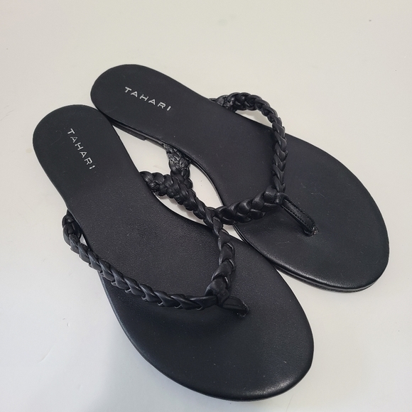 Tahari Women‎ Black Flip Flop Side Sandals - Picture 1 of 5